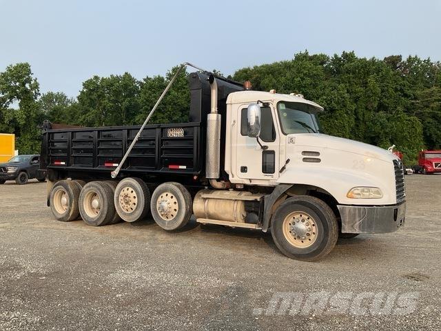 Mack CXN613 Kiperi kamioni