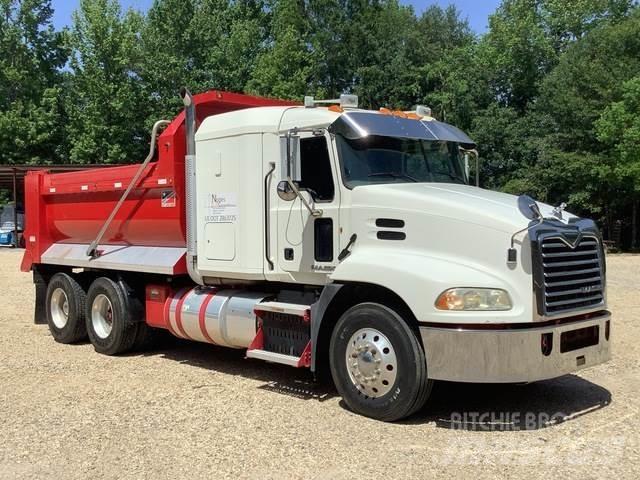 Mack CXU613 Kiperi kamioni