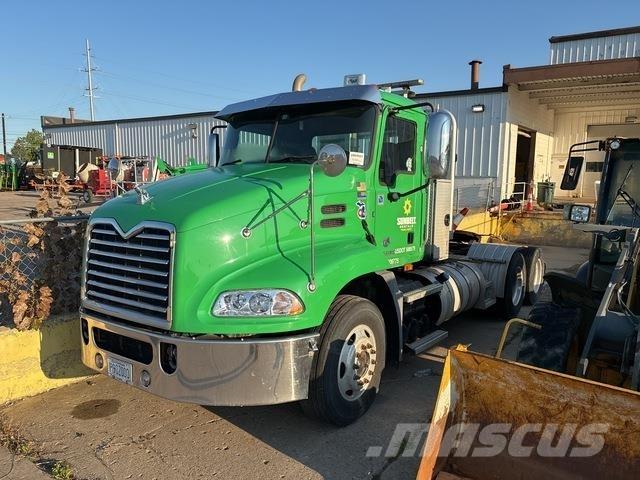 Mack CXU613 Tegljači