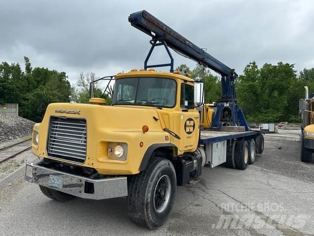 Mack DM688S Ostali kamioni
