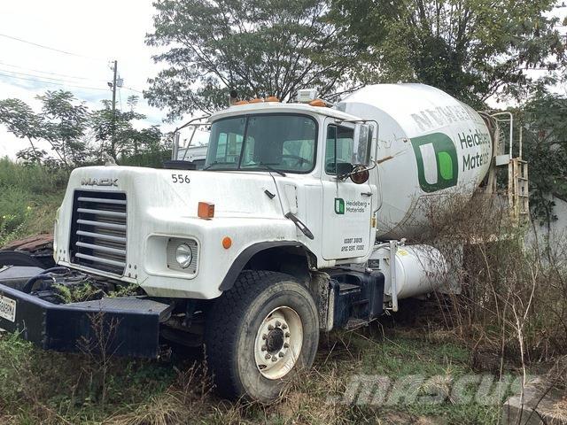 Mack DM690S Ostali kamioni