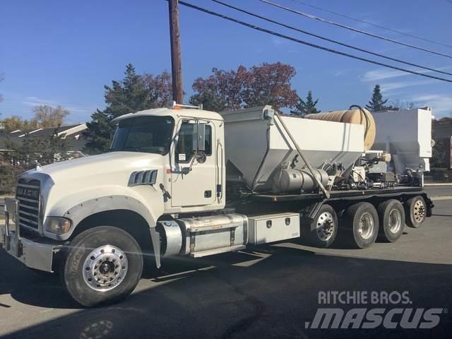 Mack GU713 Kamioni mešalice za beton