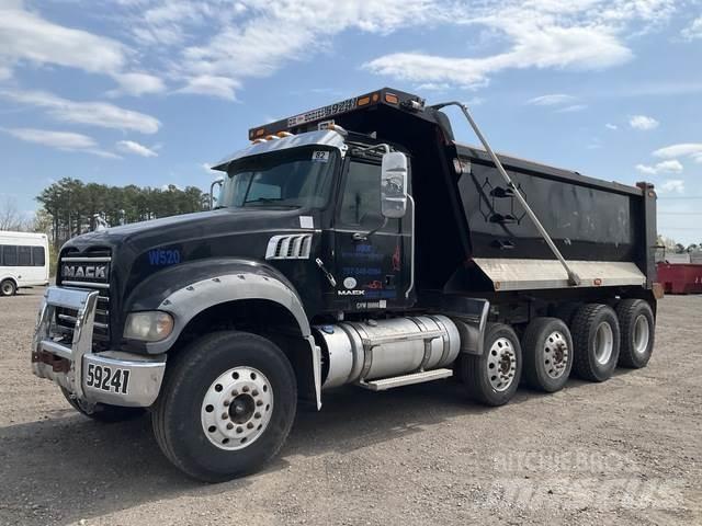 Mack GU713 Kiperi kamioni