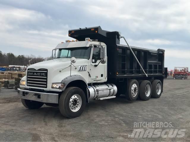 Mack GU713 Kiperi kamioni