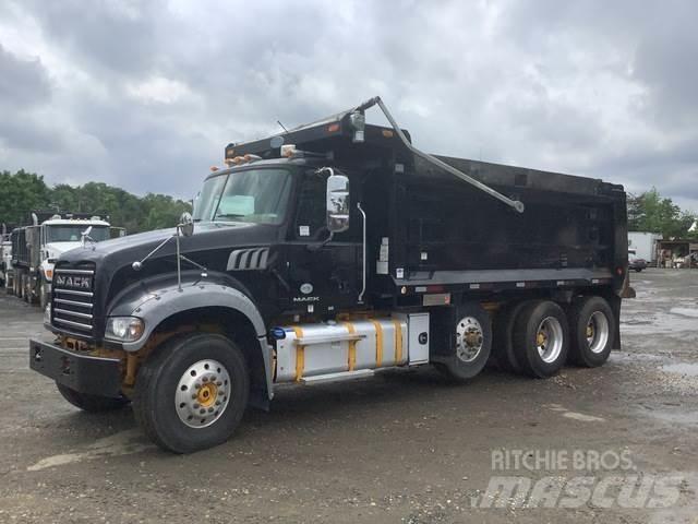 Mack GU713 Kiperi kamioni