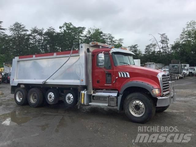 Mack GU713 Kiperi kamioni