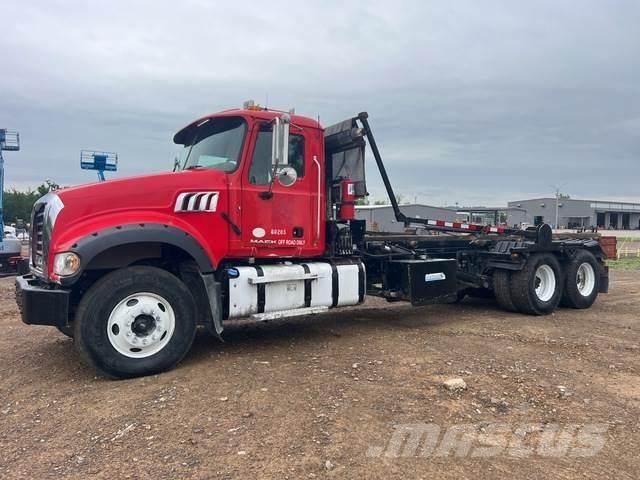 Mack GU713 Komunalni kamioni