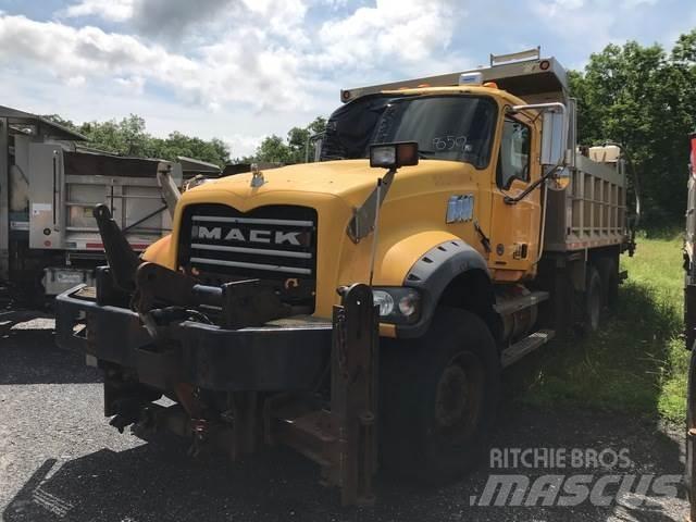 Mack GU713 Snežne daske i plugovi