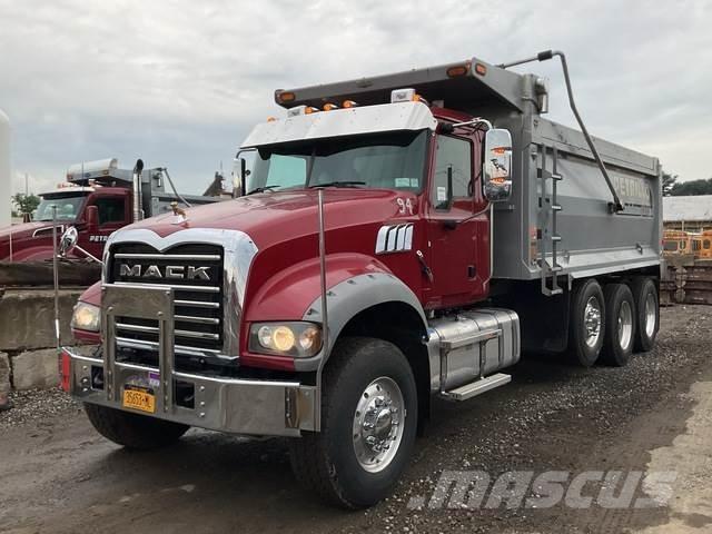 Mack GU713 Kiperi kamioni