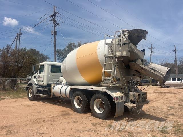 Mack GU813 Ostali kamioni