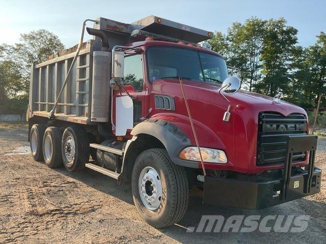 Mack GU813 Kiperi kamioni