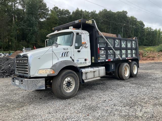 Mack GU813 Kiperi kamioni