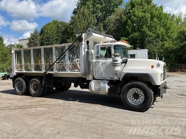 Mack RD600 Kiperi kamioni