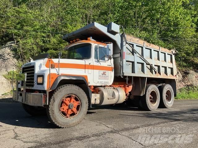 Mack RD686SX Kiperi kamioni