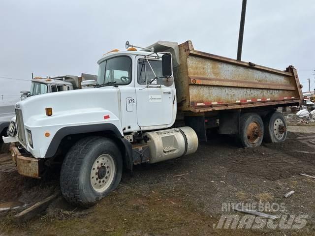 Mack RD688S Kiperi kamioni