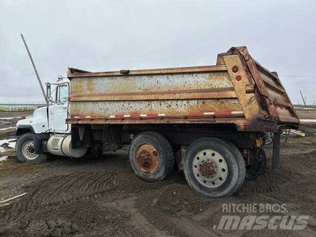 Mack RD688S Kiperi kamioni