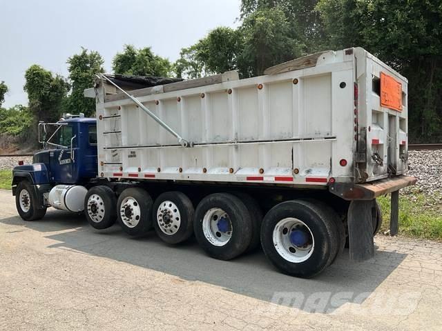 Mack RD688S Kiperi kamioni