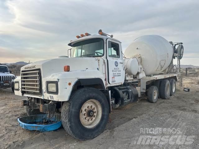 Mack RD690S Ostali kamioni
