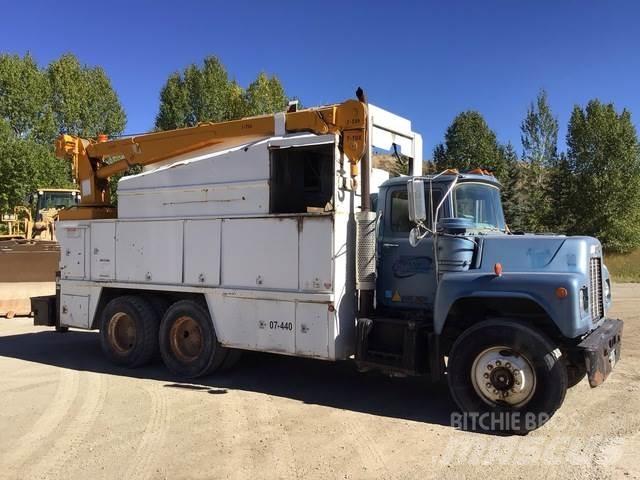 Mack U600 Komunalna vozila za opštu namenu