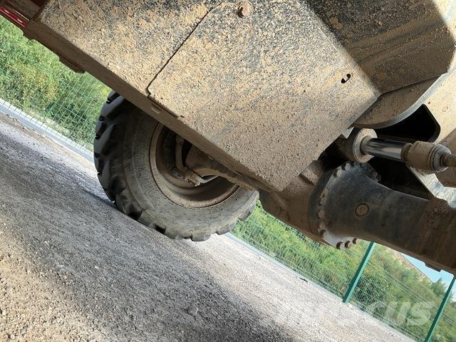 Manitou M26-4 Vanterenski viljuškar