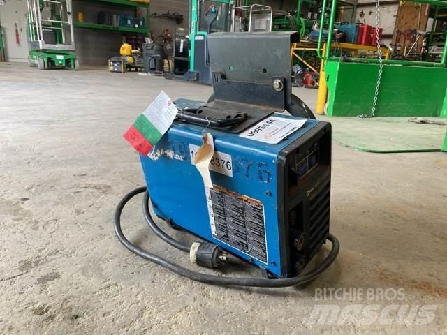 Miller CST 282 Aparati za zavarivanje