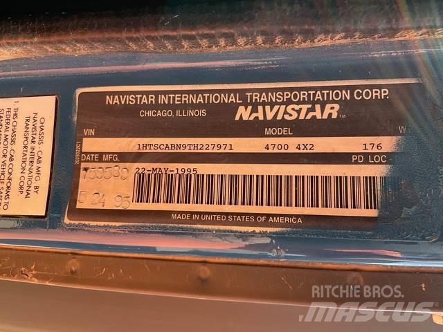 Navistar 4700 Auto korpe
