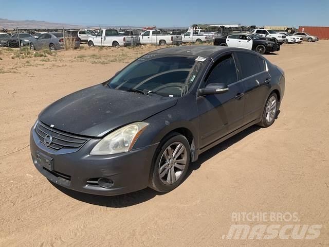 Nissan Altima Automobili
