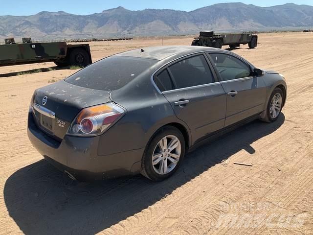 Nissan Altima Automobili