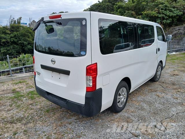 Nissan Caravan Mini autobusi