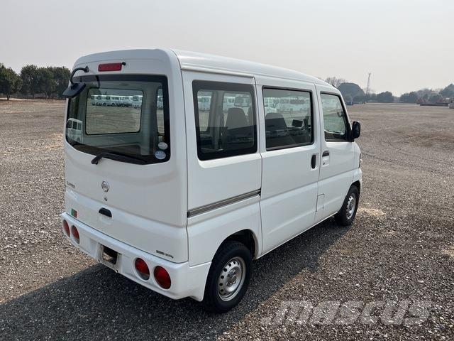 Nissan CLIPPER Automobili