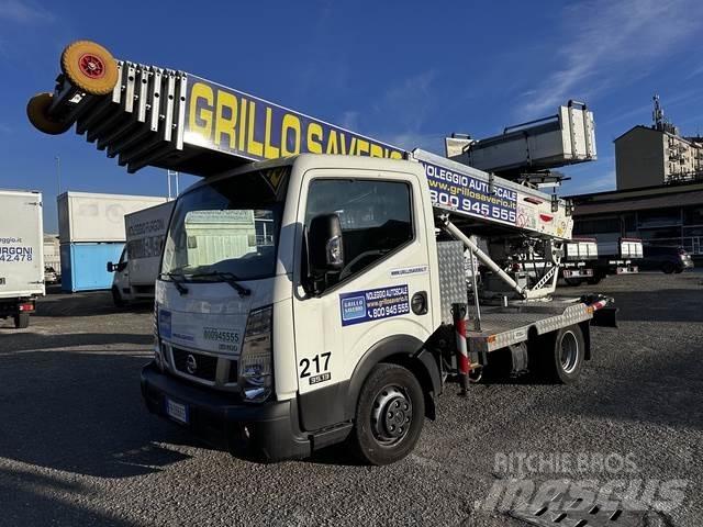 Nissan NT400 Auto korpe
