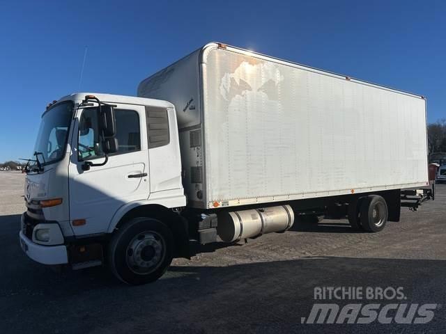 Nissan UD2600 Sanduk kamioni