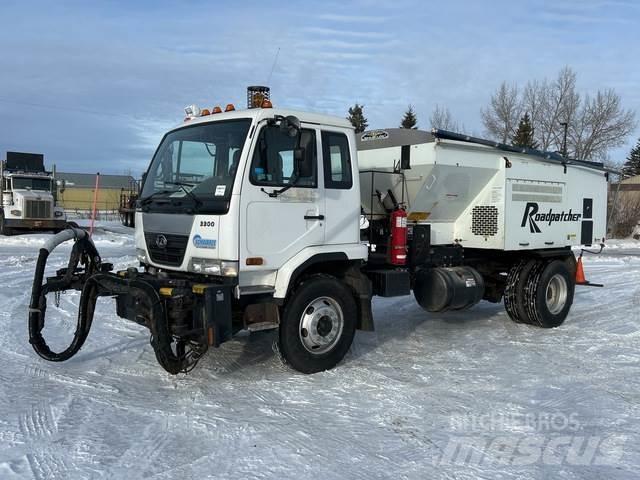 Nissan UD3300 Kamioni mešalice za beton