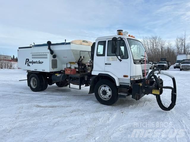 Nissan UD3300 Kamioni mešalice za beton
