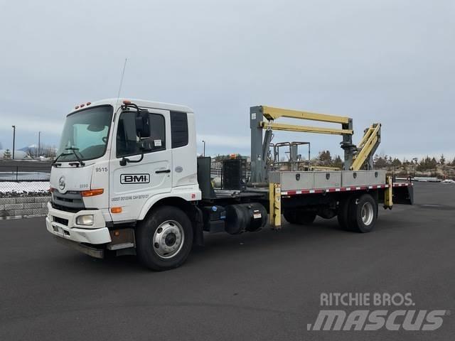 Nissan UD3300 Ostalo za građevinarstvo