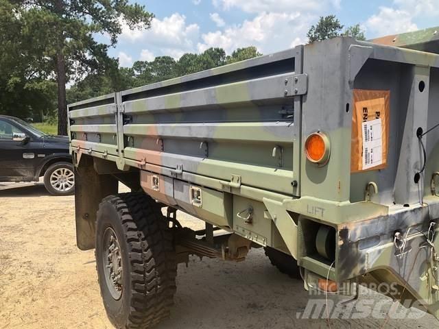 Oshkosh M1082 Ostalo za građevinarstvo