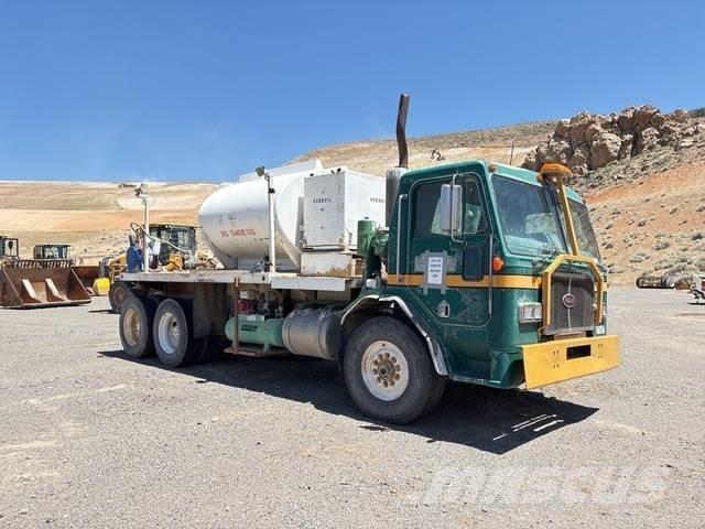 Peterbilt 320 Kamioni cisterne