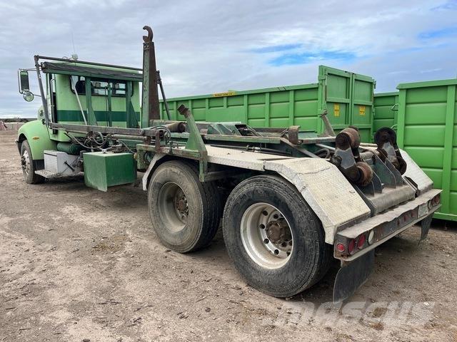 Peterbilt 330 Rol kiper kamioni sa kukom za podizanje tereta