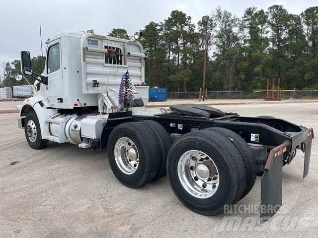 Peterbilt 567 Tegljači