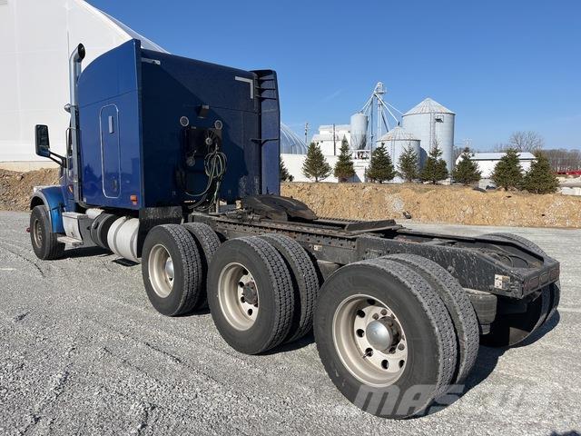 Peterbilt 567 Tegljači
