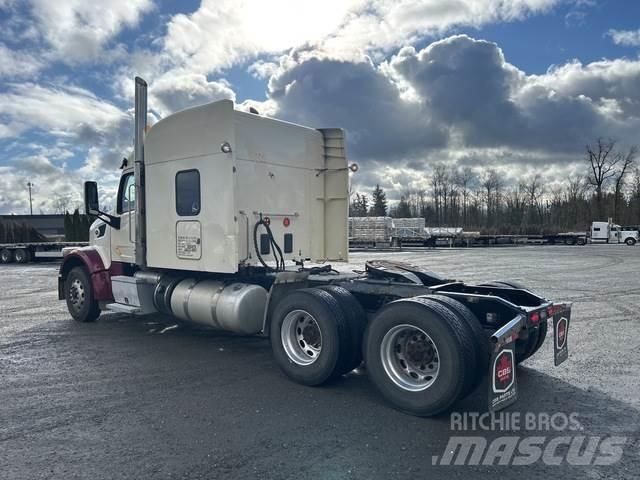 Peterbilt 567 Tegljači