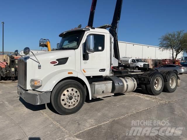 Peterbilt 567 Tegljači