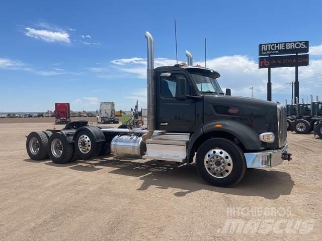 Peterbilt 567 Tegljači