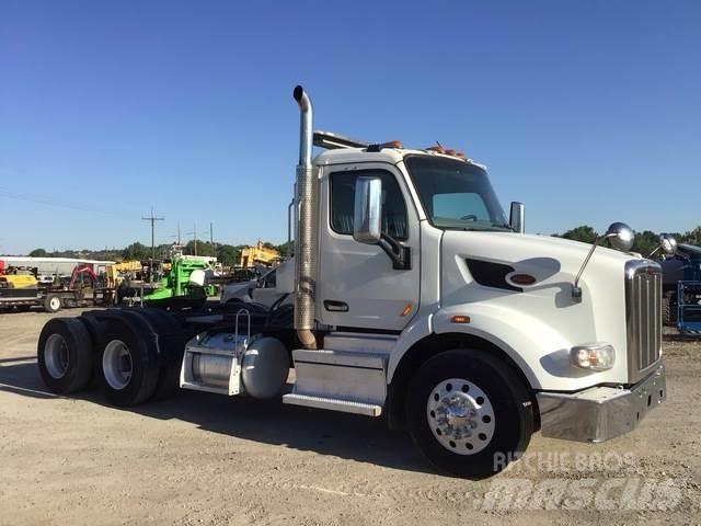 Peterbilt 567 Tegljači