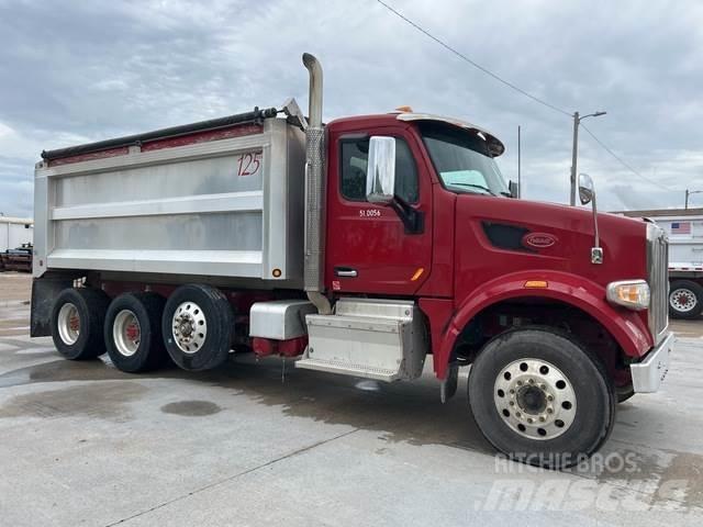 Peterbilt 567 Kiperi kamioni
