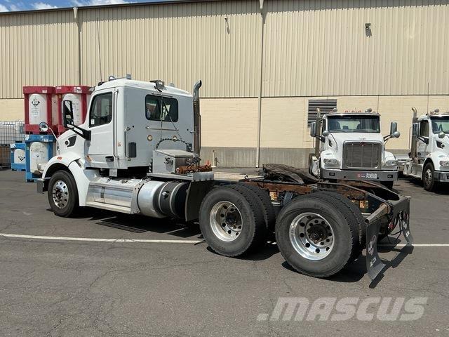 Peterbilt 567 Tegljači