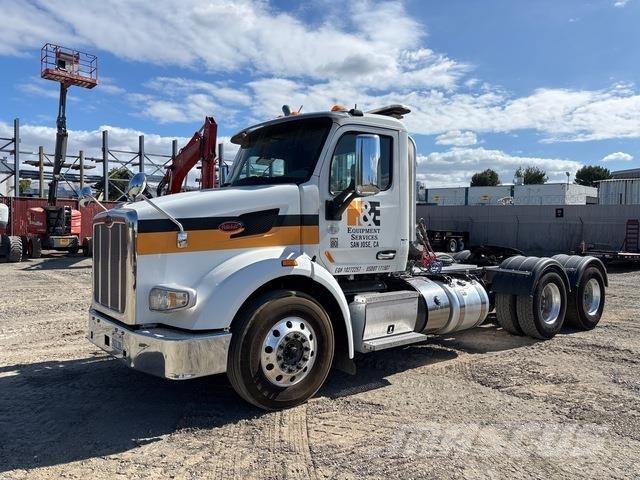 Peterbilt 567 Tegljači