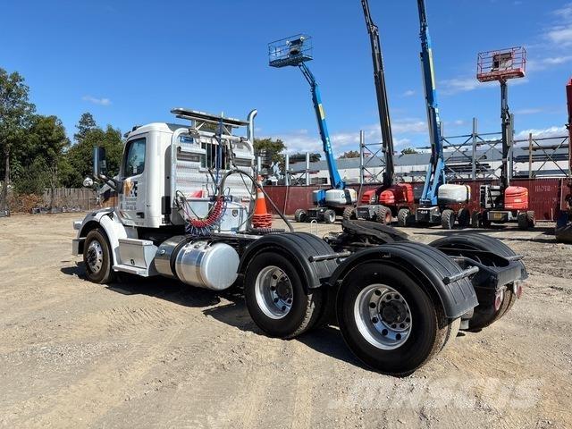 Peterbilt 567 Tegljači