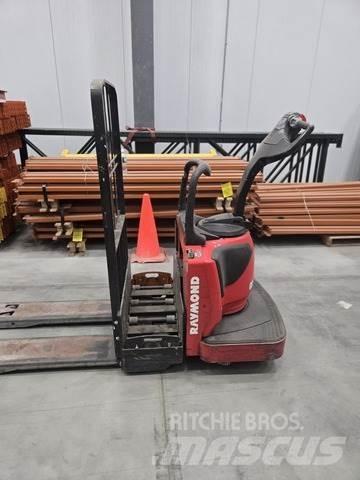 Raymond 8410 Ručni paletar