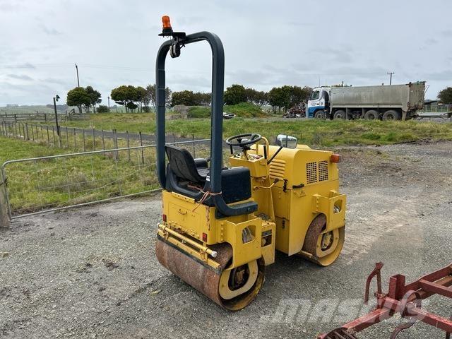 Sakai SW250 Valjci sa duplim bubnjem